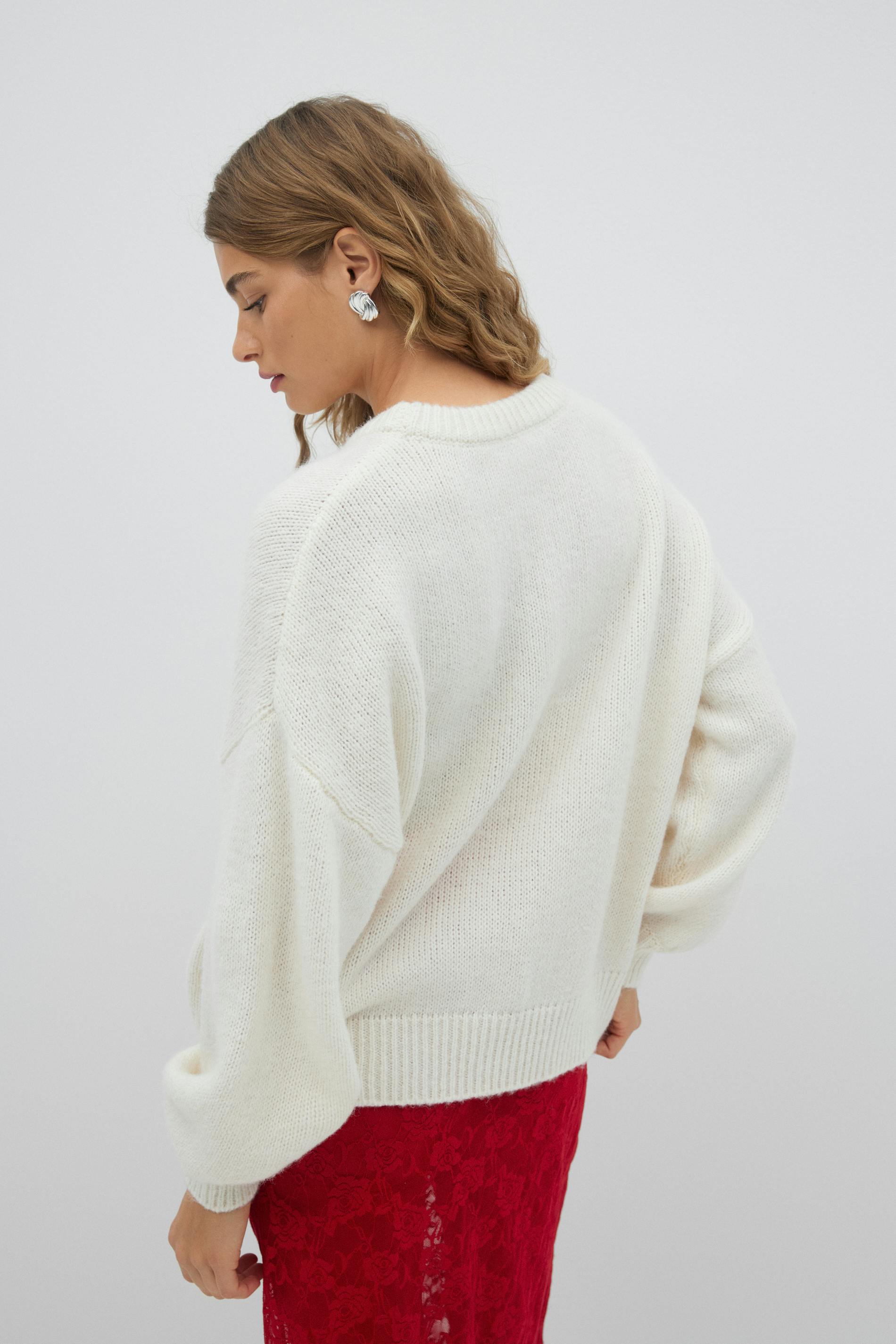Knitted bow sweater