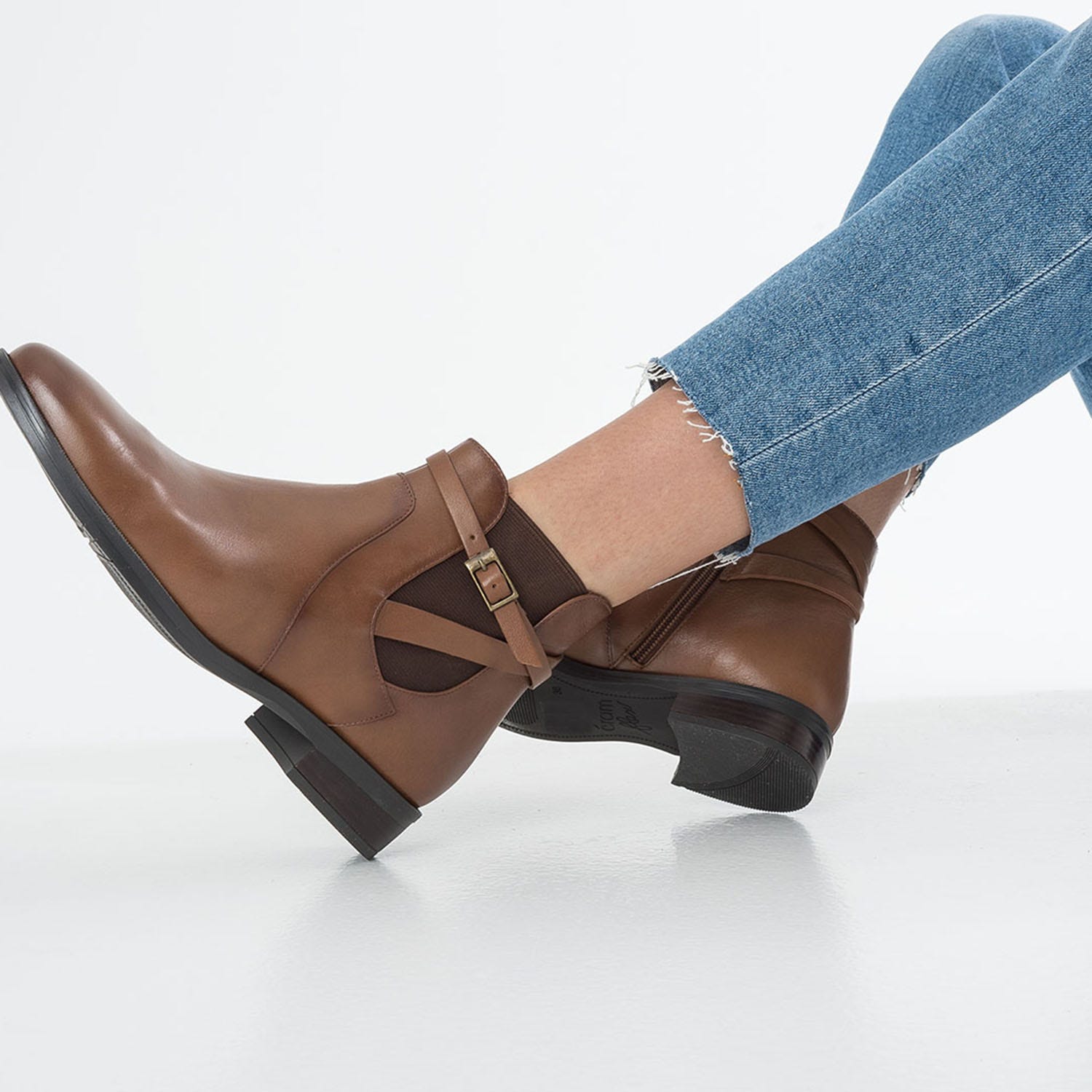 Chelsea Boots ERAM FLEX camel en cuir éco-conçu avec bride