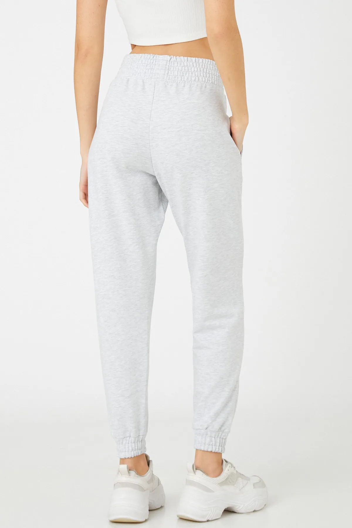 Koton  Damen-Jogger-Jogginghose mit extra hoher Taille und Taschendetails 3sal40018ık