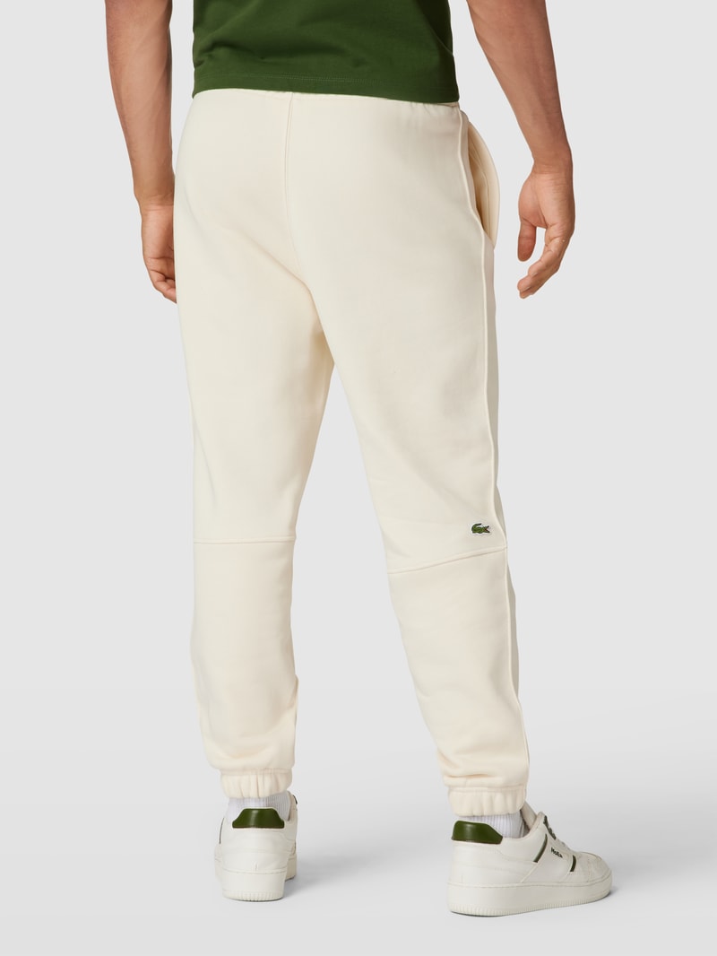 Sweatpants mit elastischen Abschlüssen in offwhite