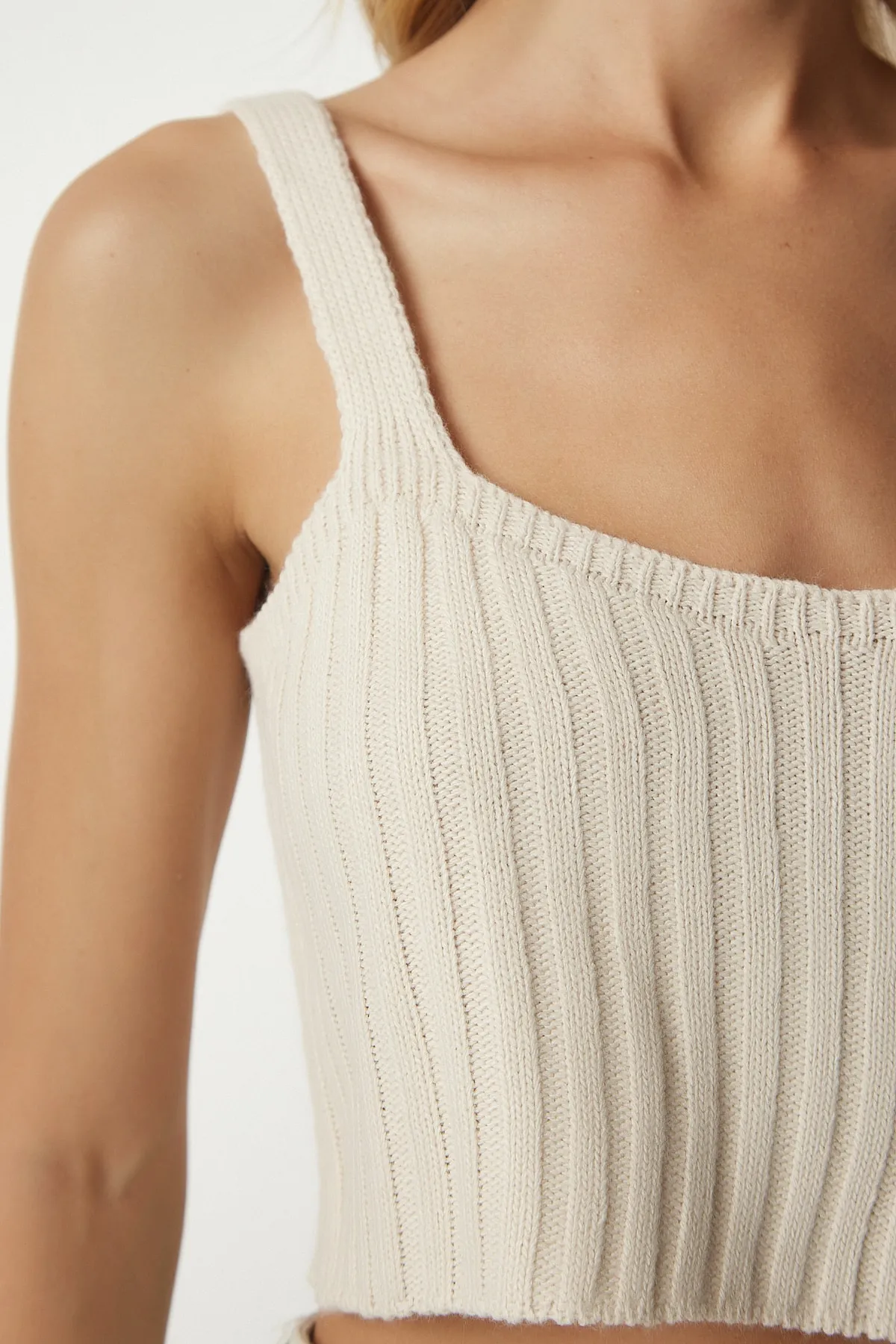 Happiness İstanbul  Cremefarbenes Strick-Bustier-Cardigan-Set für Damen YY00168