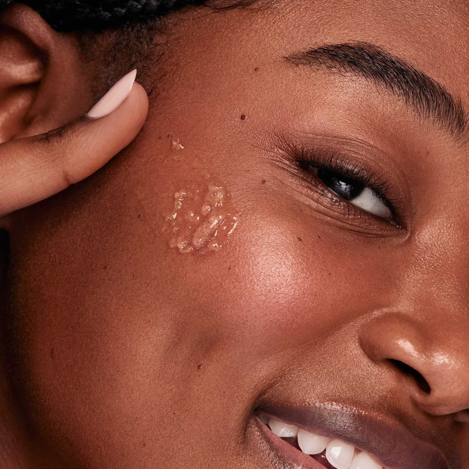 KYLIE COSMETICS AHA + enzým