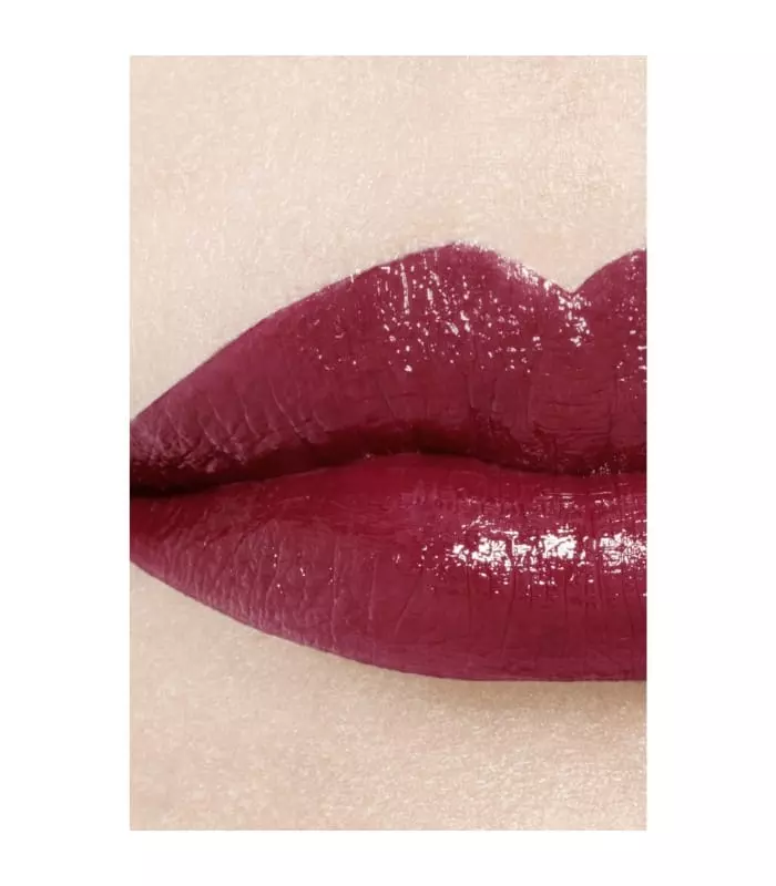 ROUGE COCO BLOOM Le rouge à levrès hydratant et repulpant longue tenue, couleur et brillance intenses