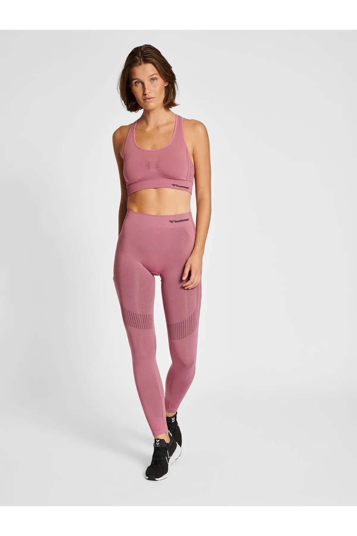 hummel  hmlFORMENDE NAHTLOSE MW-STRUMPFHOSE