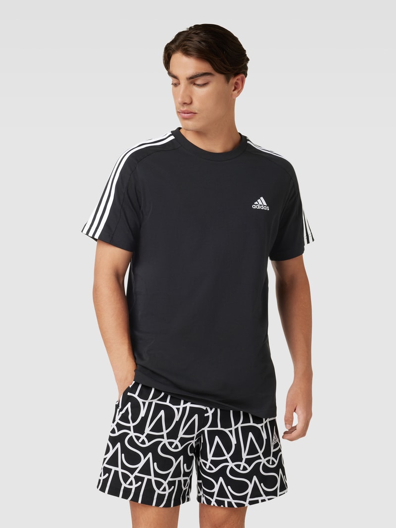 T-Shirt mit Label-Stitching in schwarz