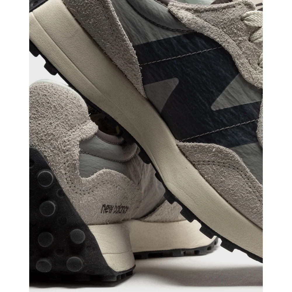 New Balance 327 U327WCA / grau