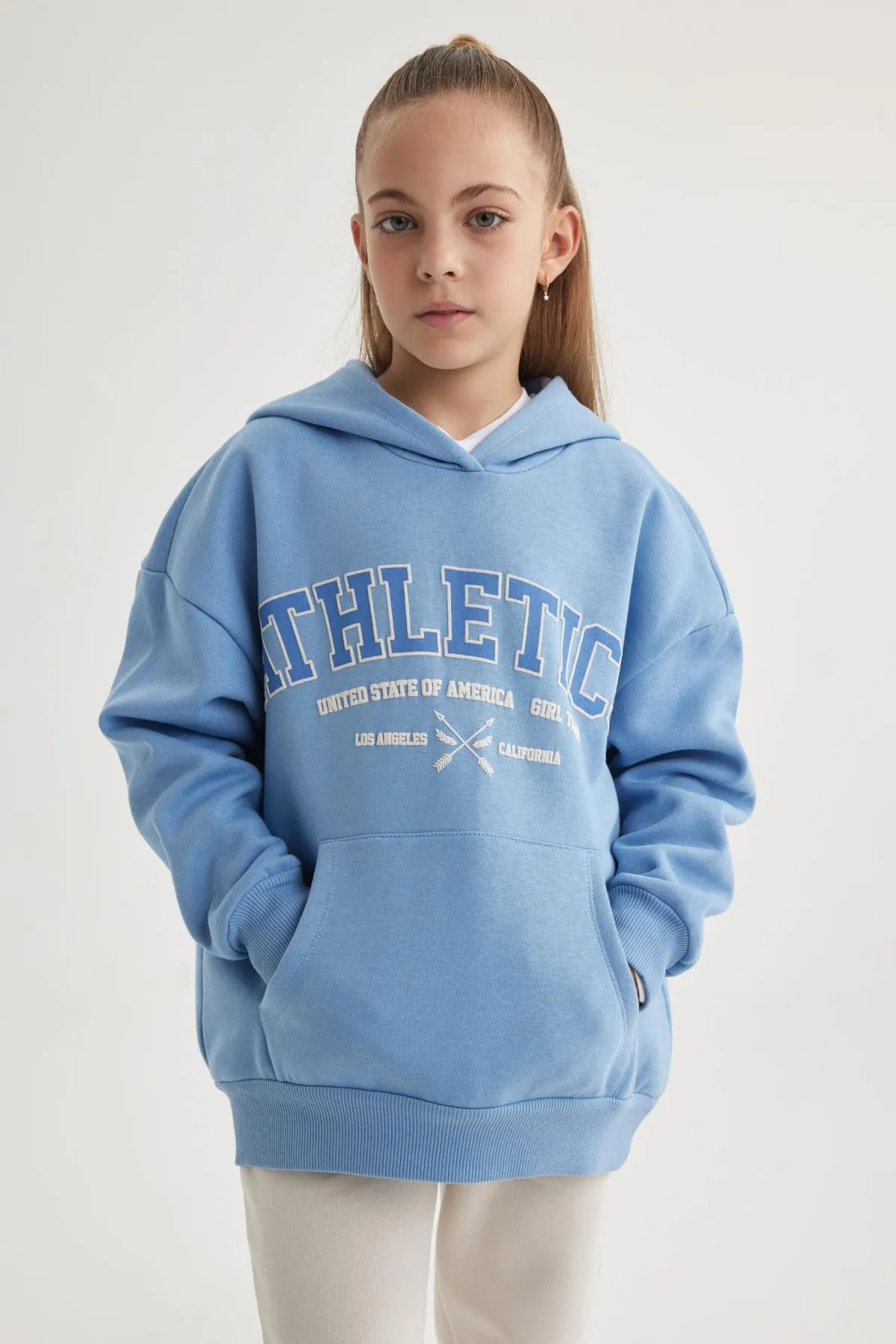 DeFacto  Dickes Kapuzen-Sweatshirt für Mädchen in Oversize-Passform mit weicher, flauschiger Innenseite