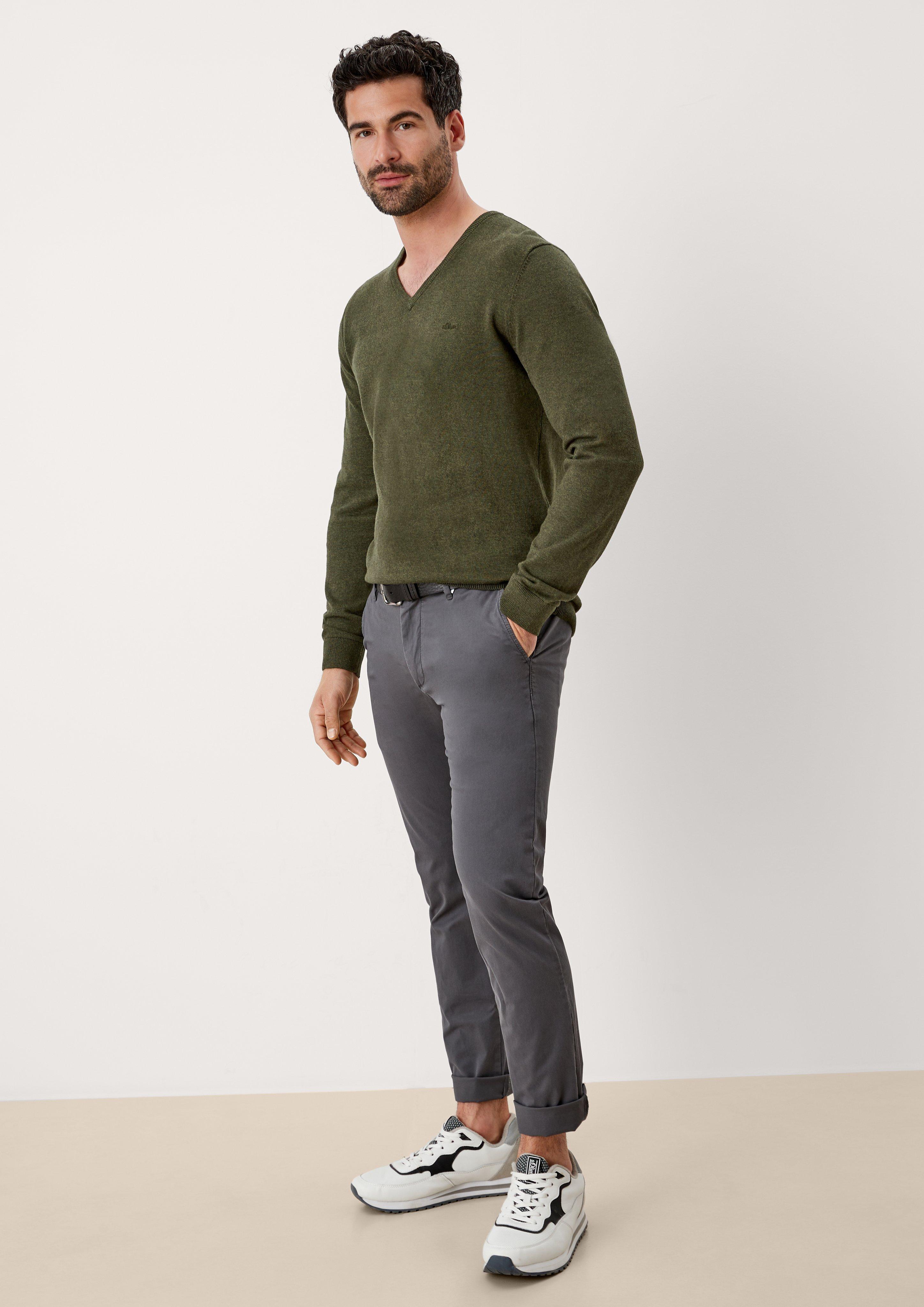 Feinstrickpulli mit V-Ausschnitt  03.899.61.7623-79W0
