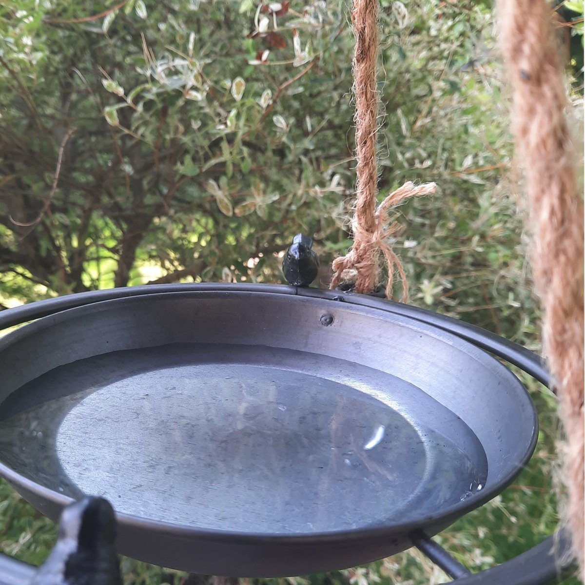 BOLTZE GRUPPE GmbH Vogeltränke Vogeltränke hängend aus Zink Vogelfutter Station Vogelbad