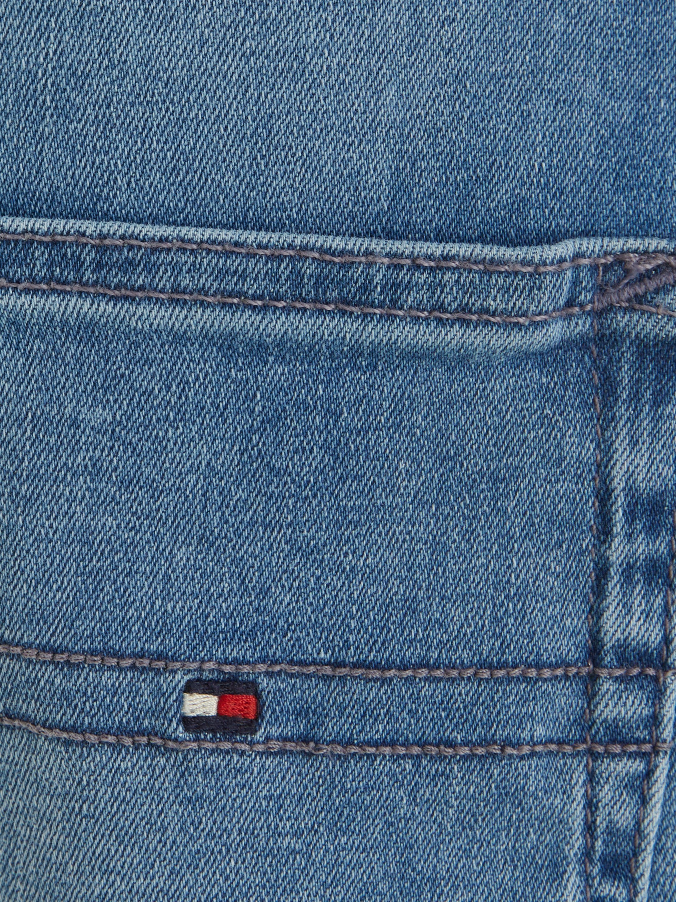 Tommy Hilfiger Shorts MODERN STRAIGHT SHORTS mit Markendetails