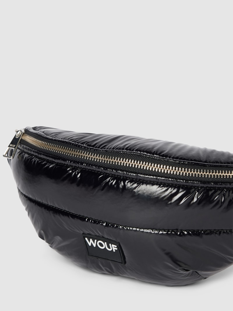 Bauchtasche mit Steppnähten Modell 'Glossy' in schwarz
