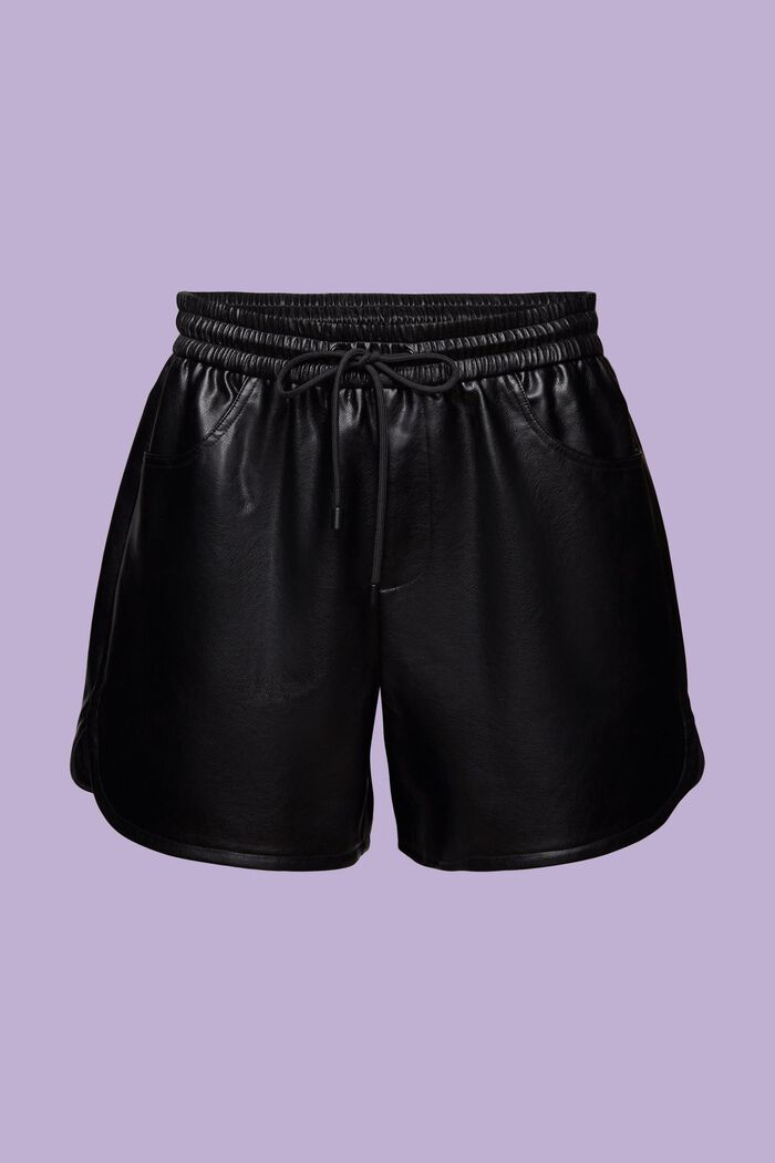 Shorts in Lederoptik