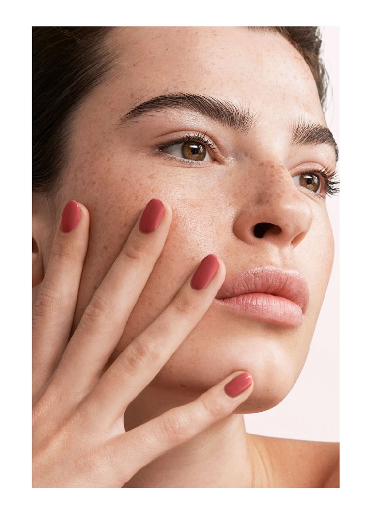 Pink Gellac 142 Coral Red - geelimäinen kynsilakka