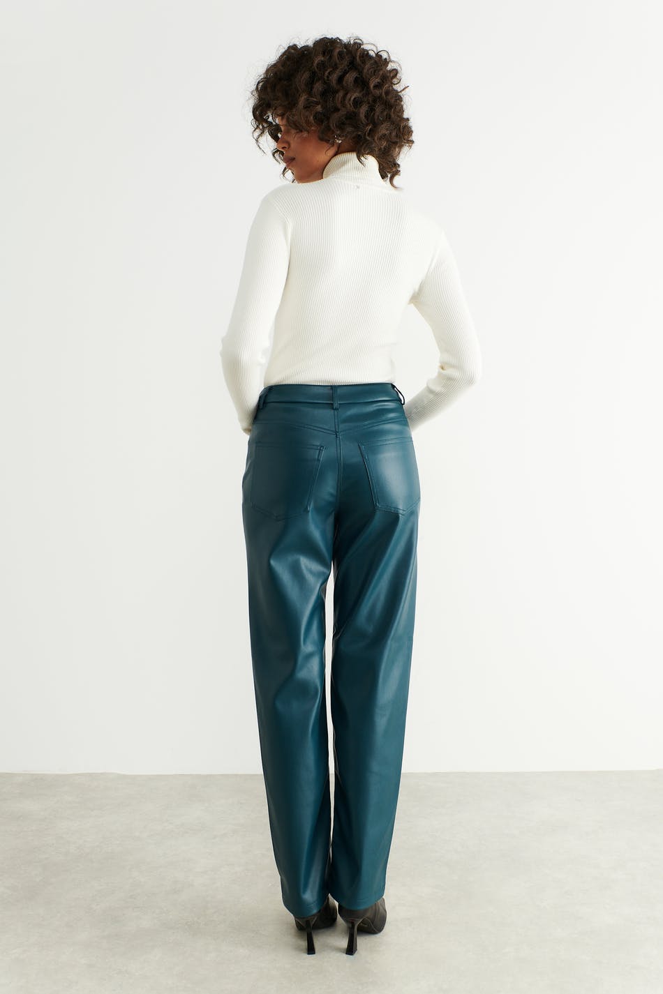 Straight pu trousers