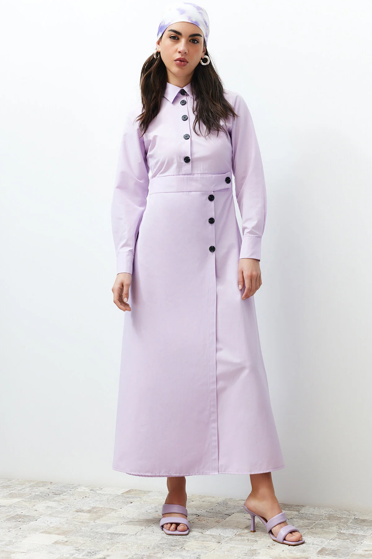 Trendyol Modest  Lila Hemdkragen-Knopfdetail, einfarbig gewebtes Kleid TCTSS24EB00116