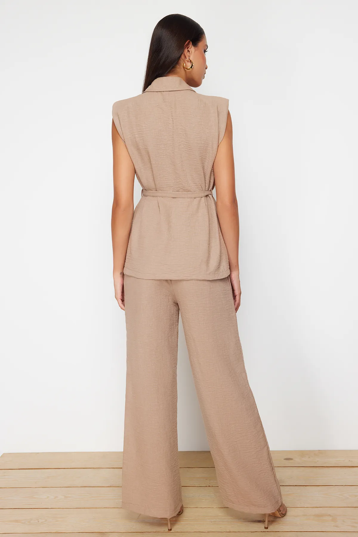 Trendyol Collection  Dunkelbeiges gewebtes Oberteil und Unterteil TWOSS24AU00041