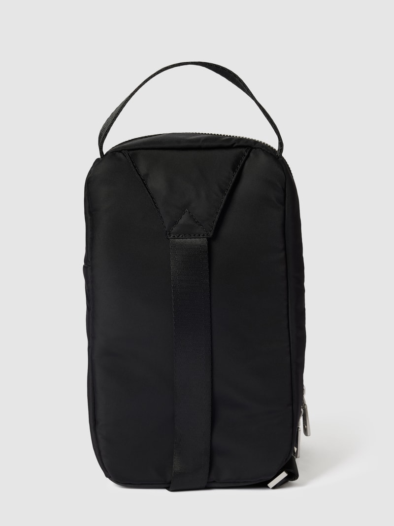 Umhängetasche mit Label-Applikation in schwarz