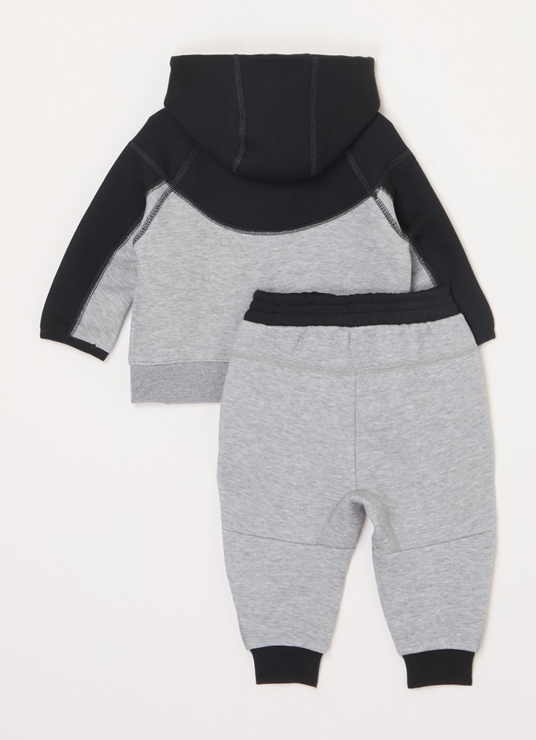 Trening Nike Tech Fleece din două piese cu logo