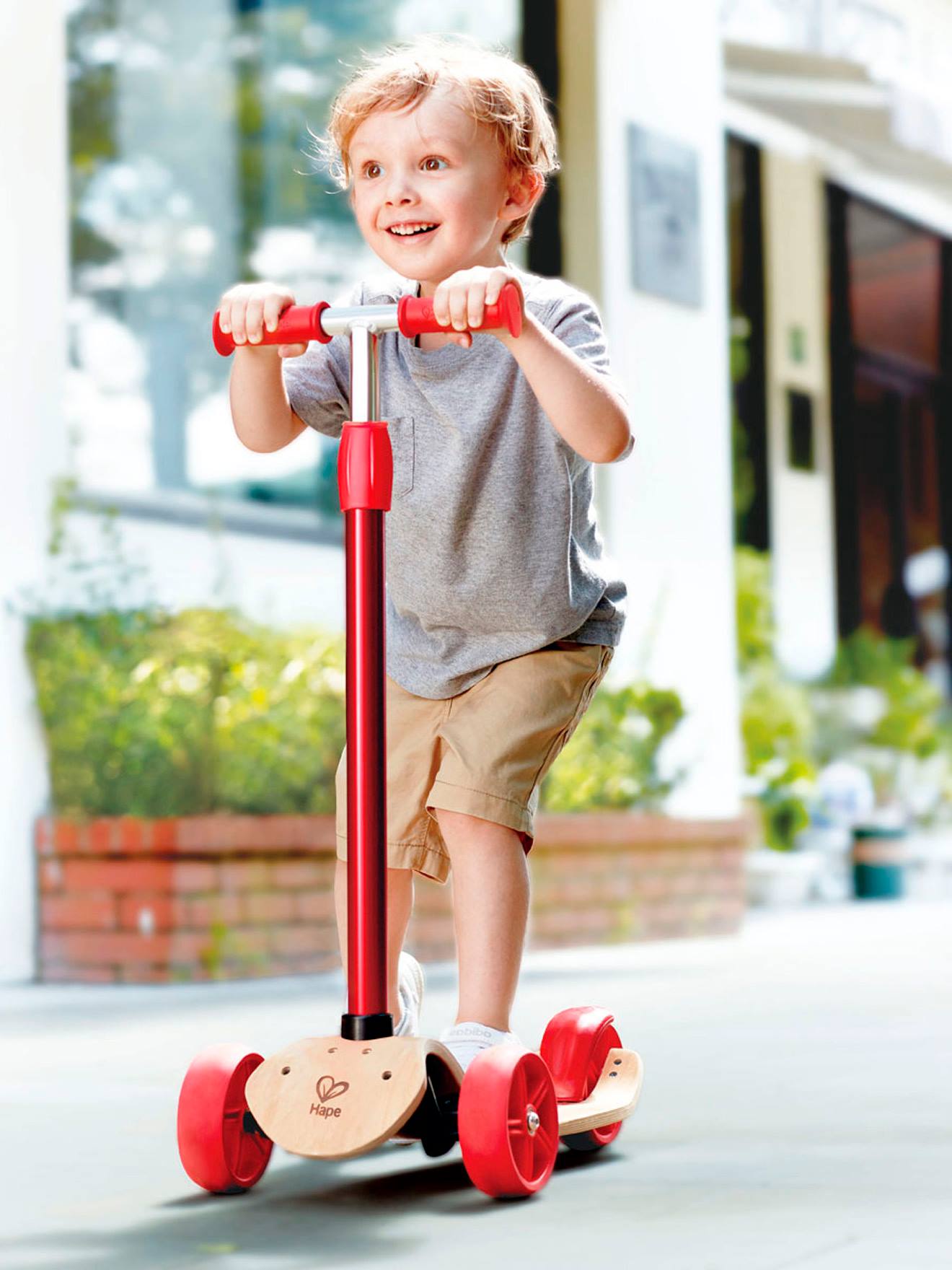 Trottinette surfeuse HAPE rouge
