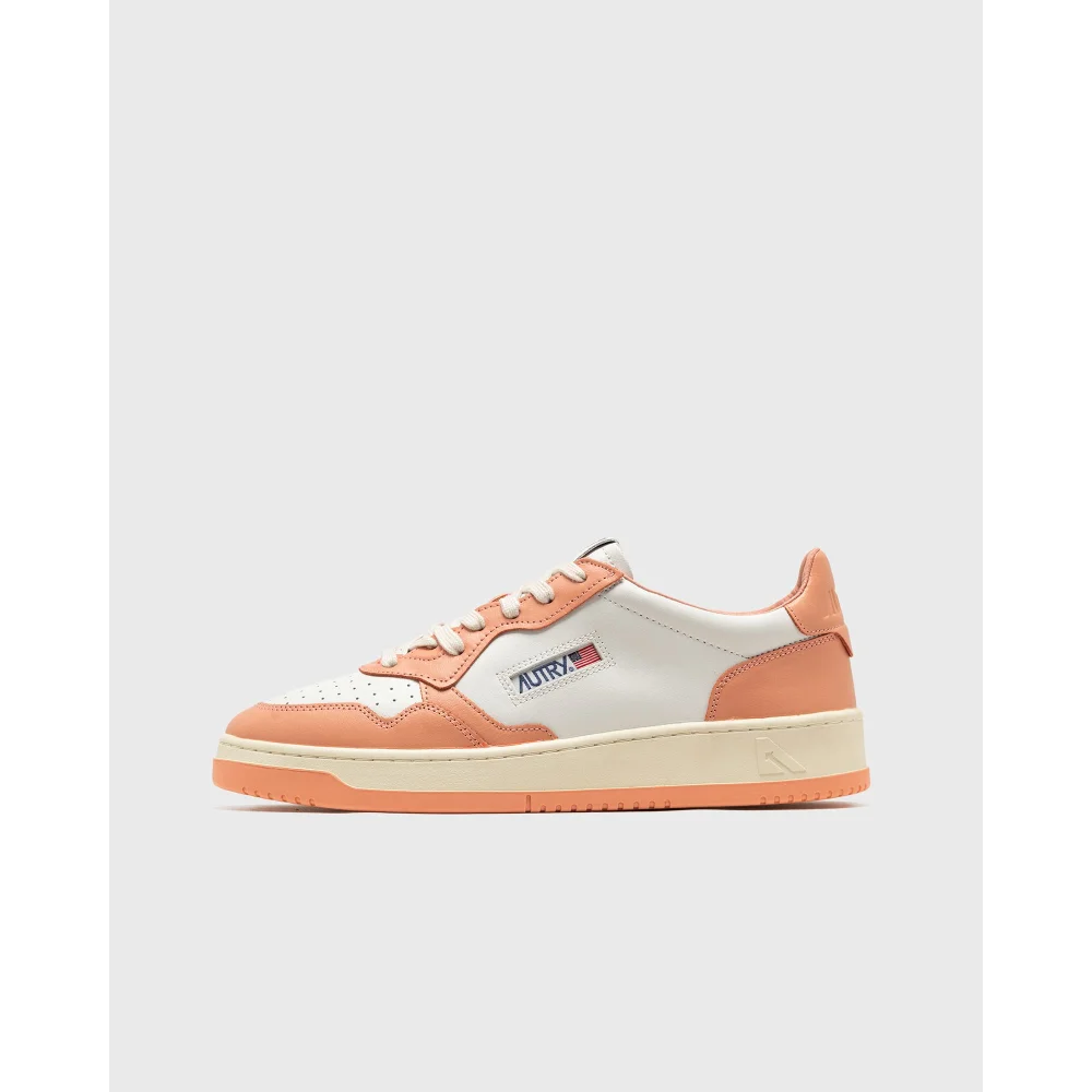 Autry Medalist W Low WMNS AULWWB34 / weiss