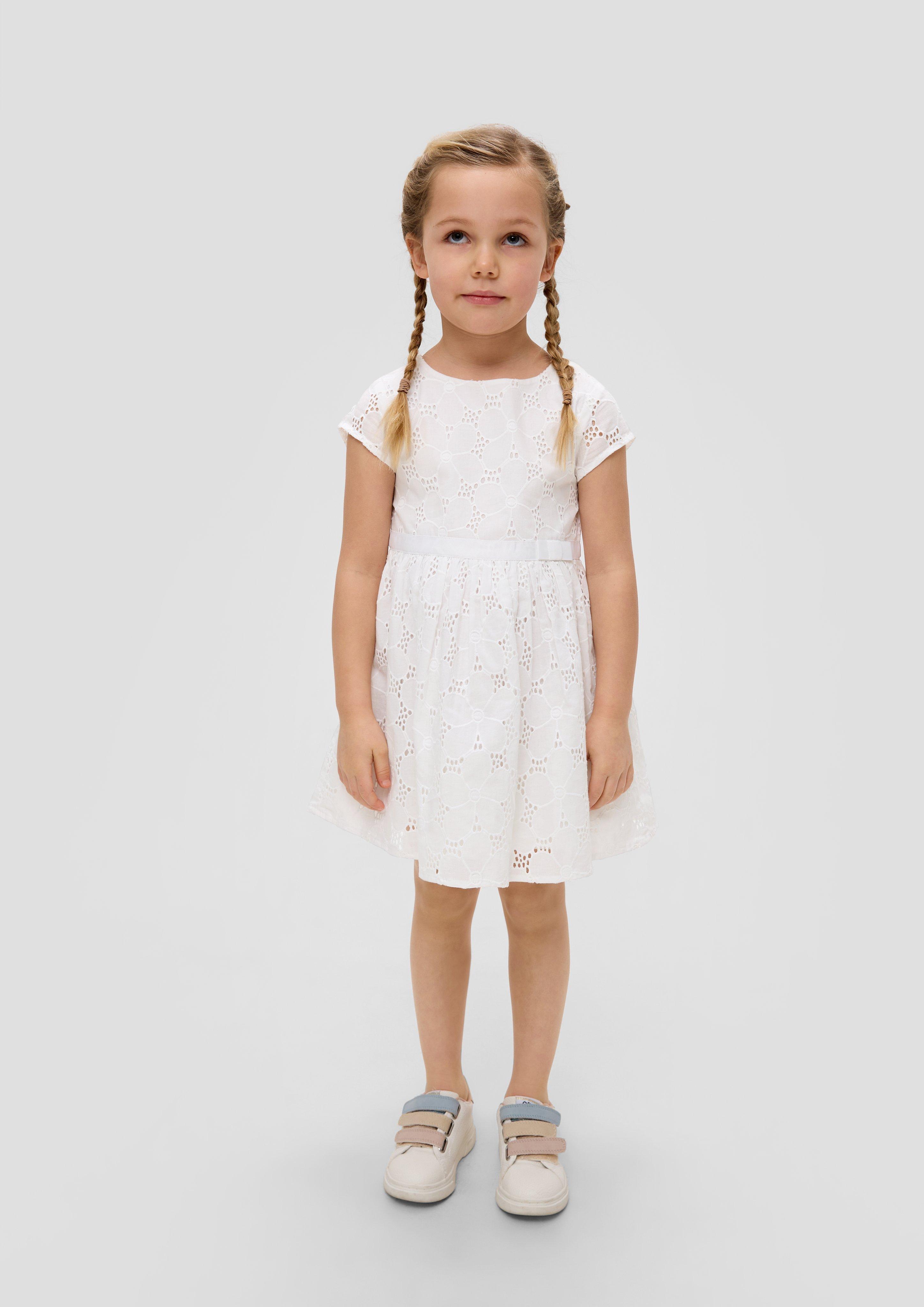 Festliches Kleid aus Lochspitze  2140050-0100