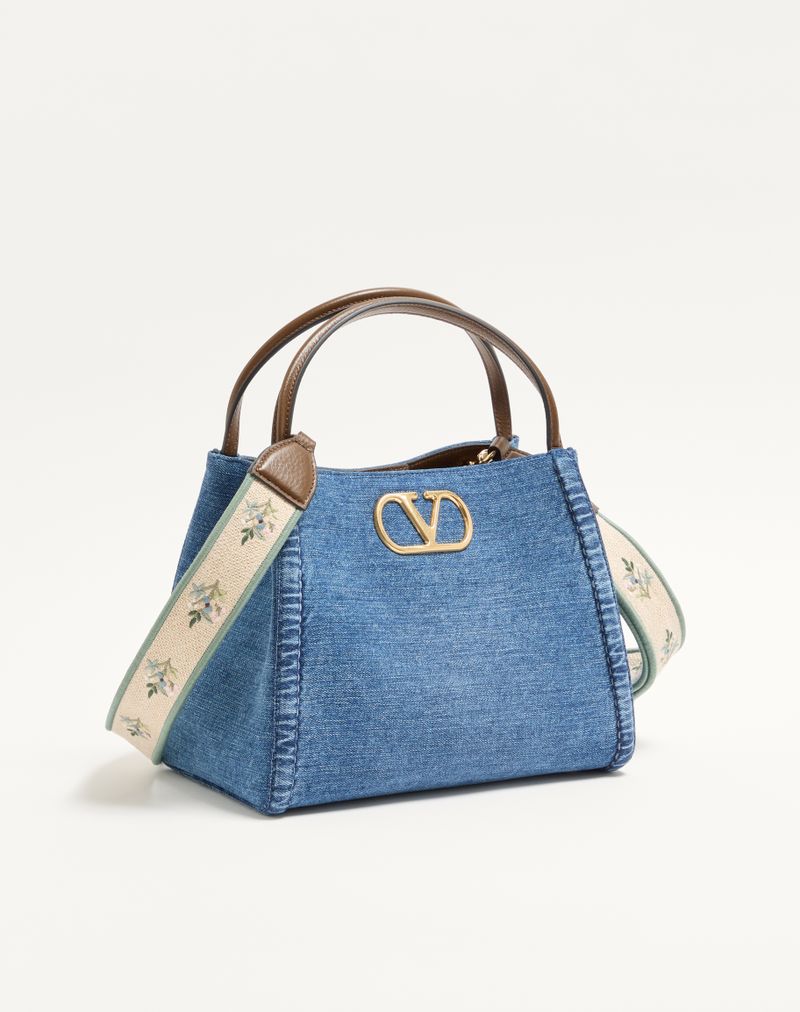 Valentino Garavani Alltime Medium Denim Håndtaske med Broderet Bånd Skulderrem