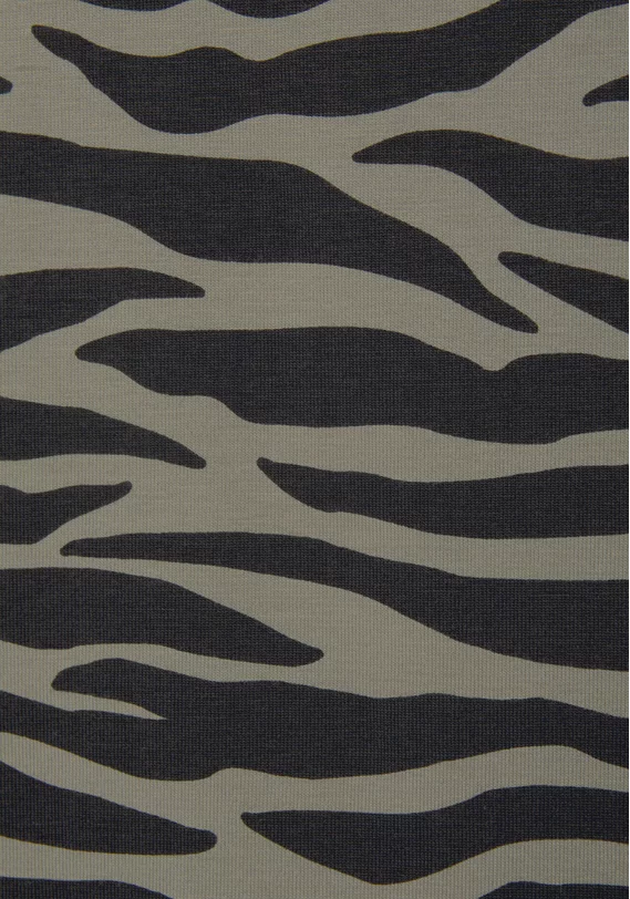 Stehkragenshirt