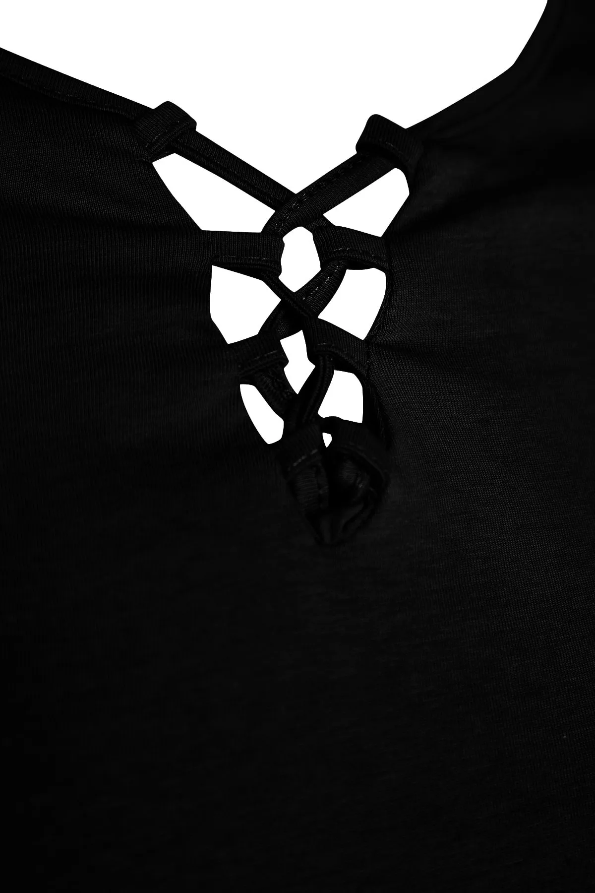 Trendyol Curve  Gestricktes T-Shirt mit schwarzem Kragen und detailliertem Kragen TBSSS22TS1027