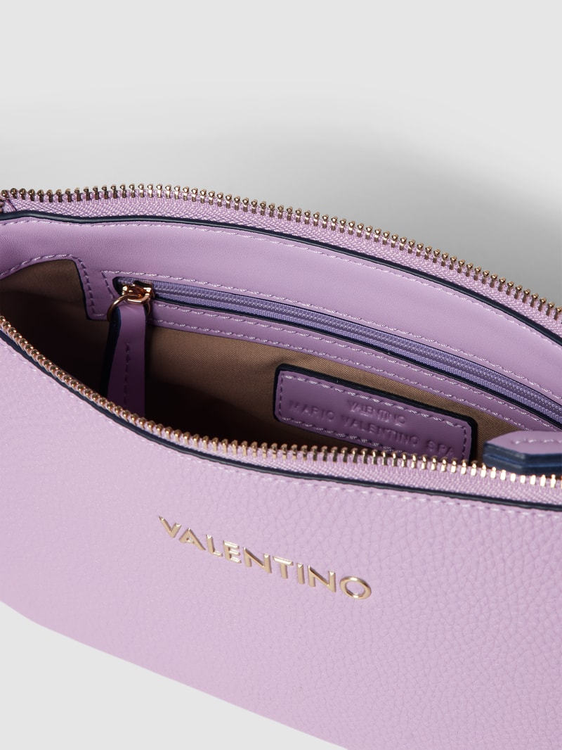 Umhängetasche mit Label-Applikation Modell 'SWIM RE POCHETTE' in flieder