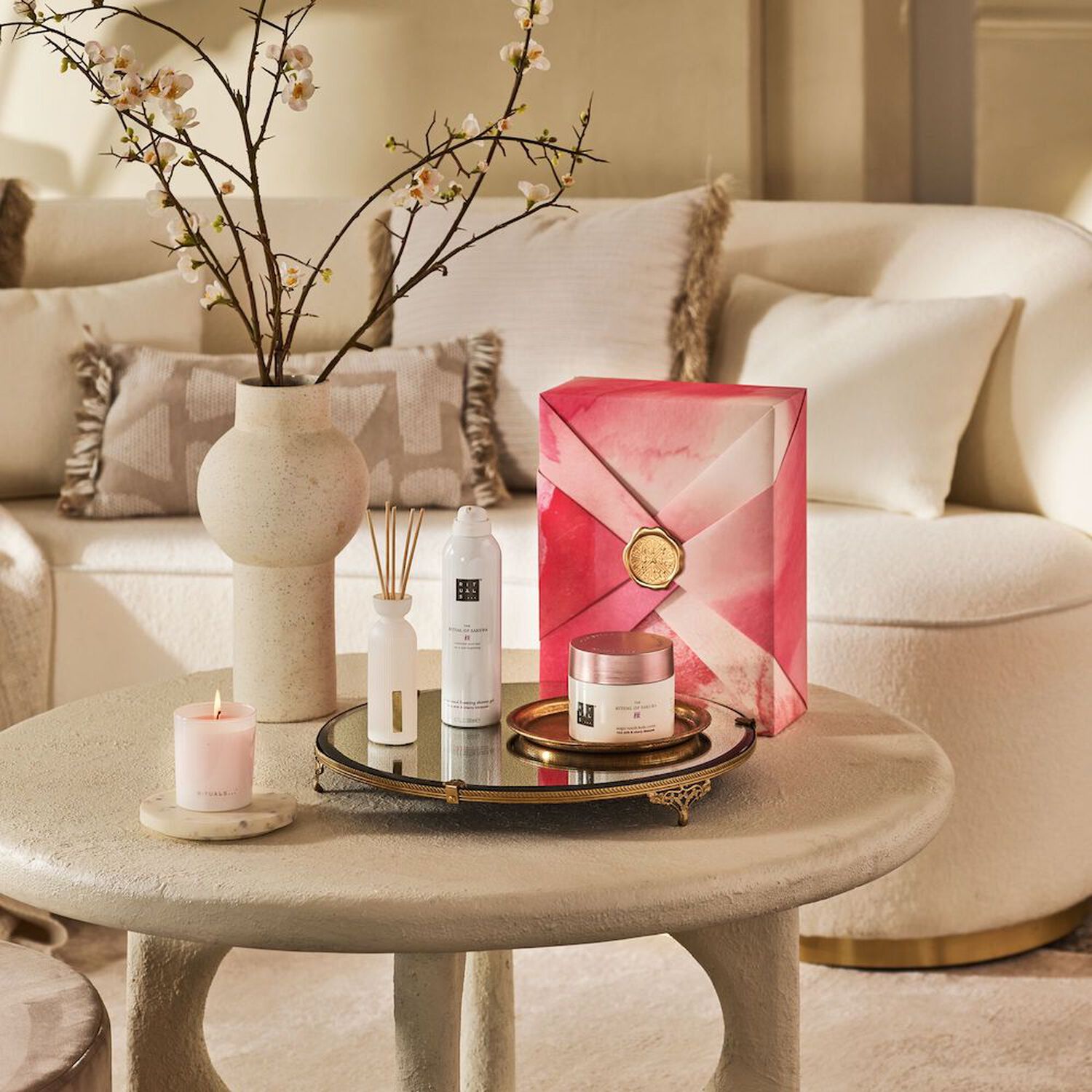Rituals The Ritual of Sakura Coffret L - Mousse de Douche 200 ml + 3 Produits