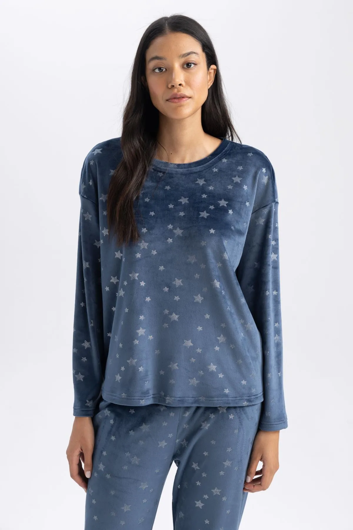 DeFacto  Verliebtes, gemustertes Langarm-Pyjama-Set aus Velours mit Neujahrsmotiv