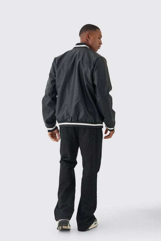 PU-Jacke mit Aufnäher