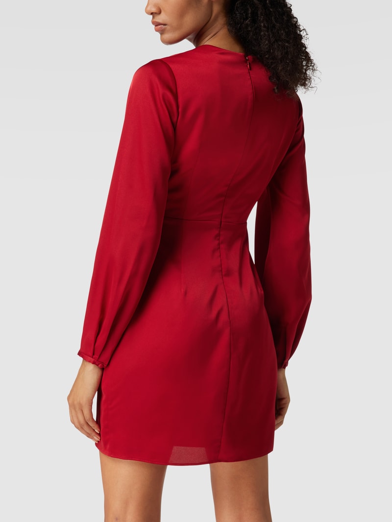 Cocktailkleid mit V-Ausschnitt in rot meliert