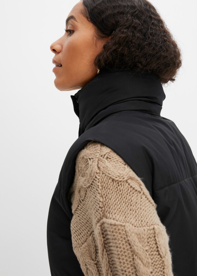 Wattierte Steppweste aus recyceltem Polyester mit abnehmbarer Kapuze