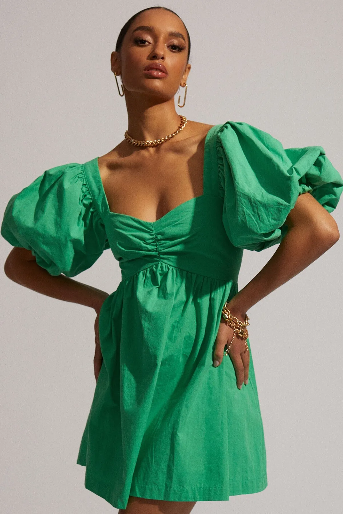 Madmext  Grünes Damenkleid mit Herzkragen und Ballonärmeln Mg1620