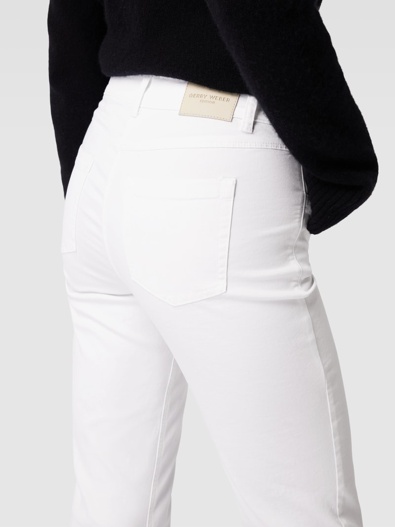 Jeans mit geradem Schnitt in weiß