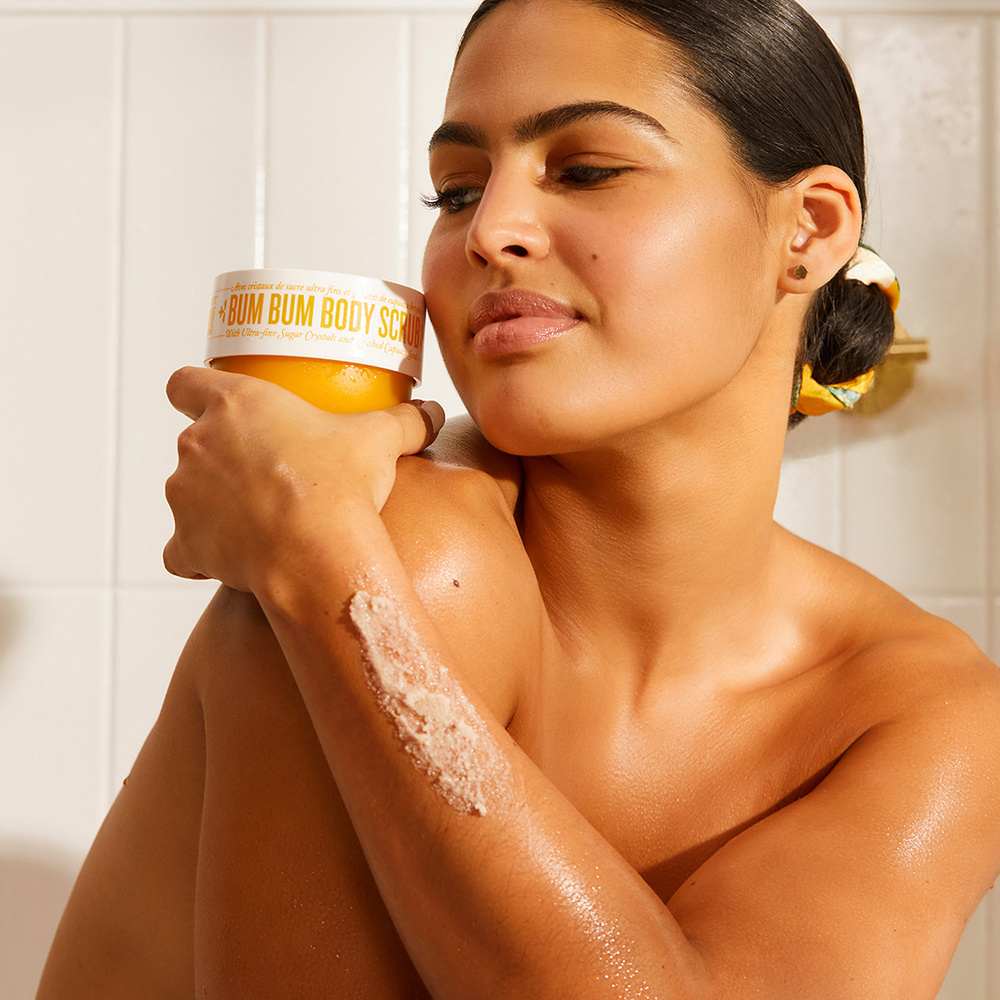 sol de janeiro Bum Bum Body Scrub Exfoliant corps