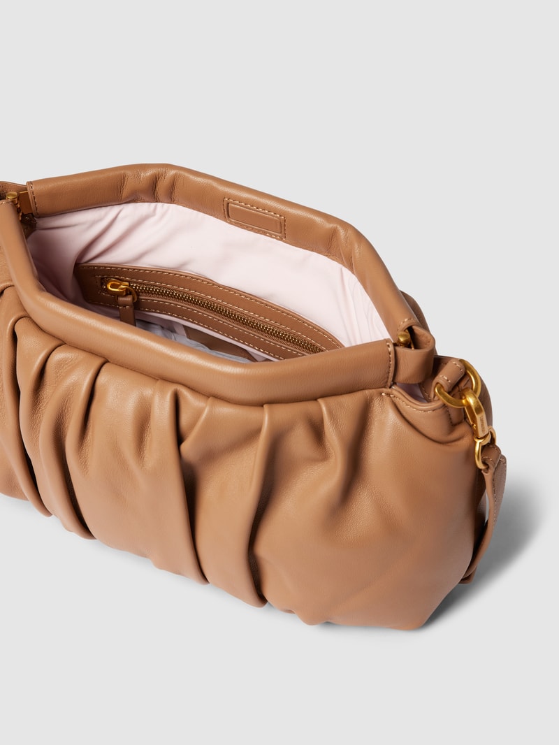 Umhängetasche mit Zierkette Modell 'AMY' in camel