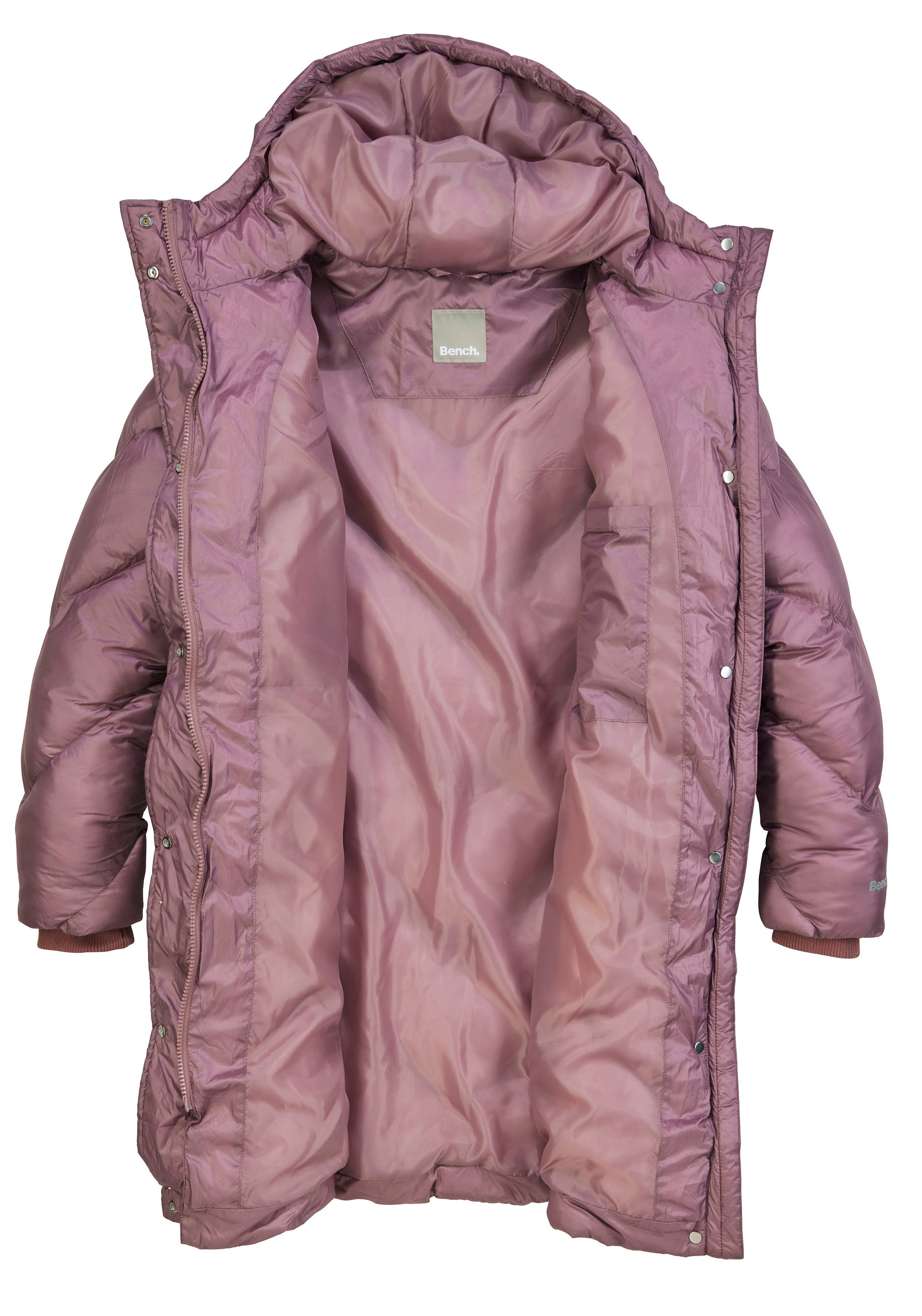 Bench. Steppmantel / jacke aus wärmendem und windabweisendem Material