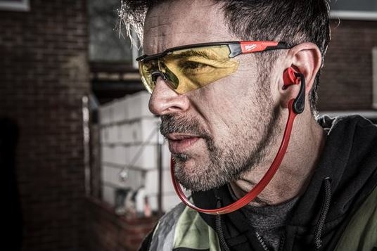 Milwaukee Accessories 4932478927 Zaščitna očala rumena - odporna proti praskam in rosenju - 1 kos