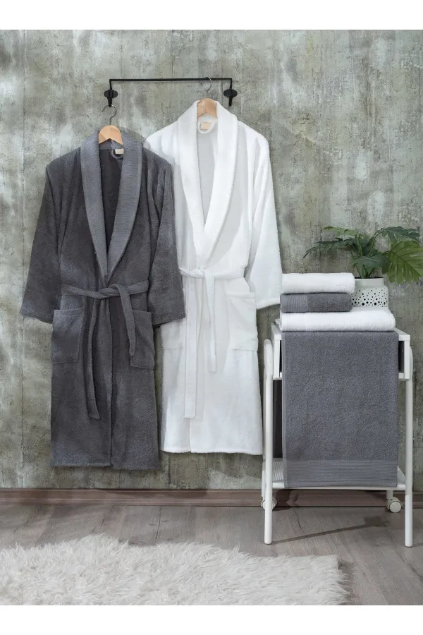 Güvenal  12-teiliges Familien-Bademantel-Set aus natürlich gemusterter Baumwolle mit Box