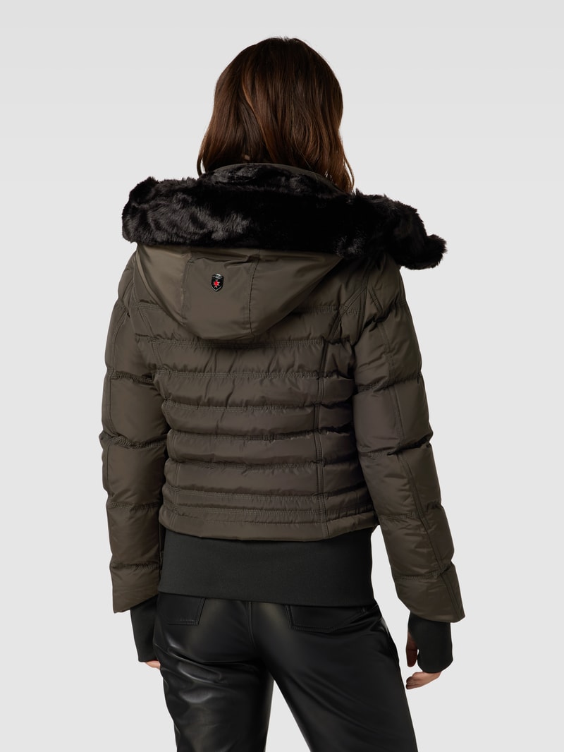 Funktionsjacke mit Label-Applikation Modell 'Queens' in olivgrün