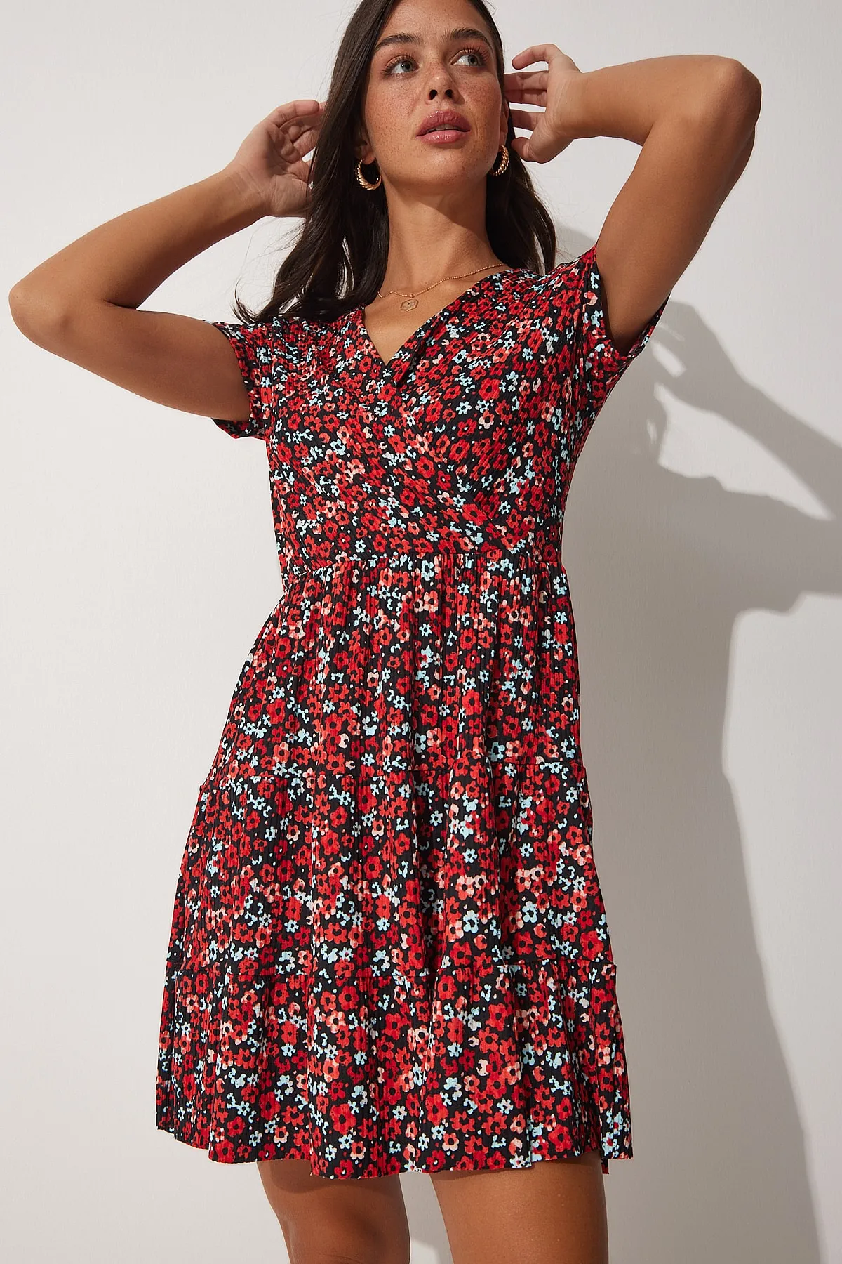 Happiness İstanbul  Rot gemustertes Sommer-Strickkleid mit Wickelkragen für Damen MC00164