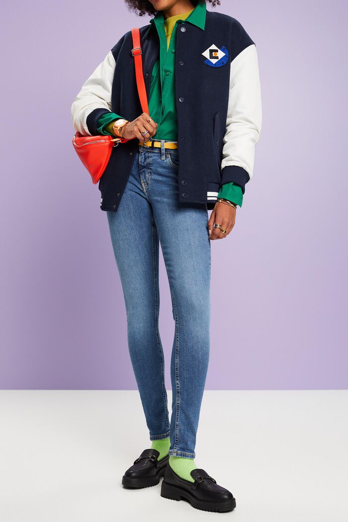 Skinny Jeans mit mittlerer Bundhöhe