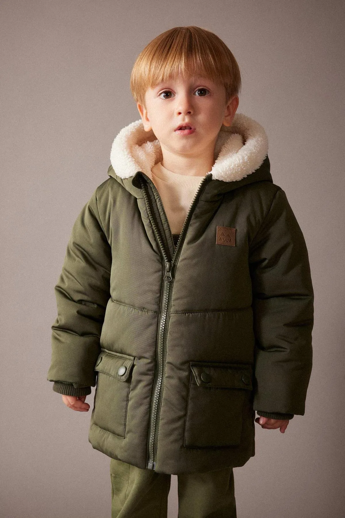 DeFacto  Wasserabweisende Steppjacke aus Fleece für Babys (J) Century mit Kapuze A2843a523cw