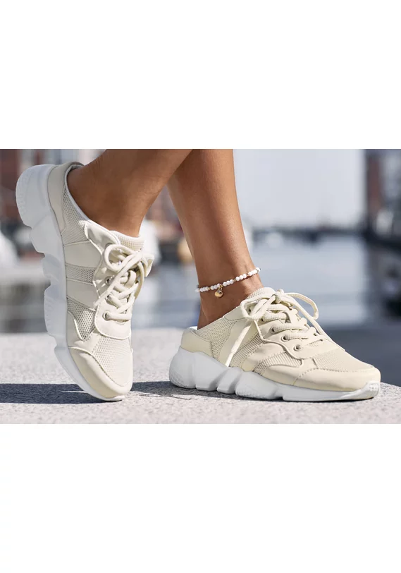 Sneaker