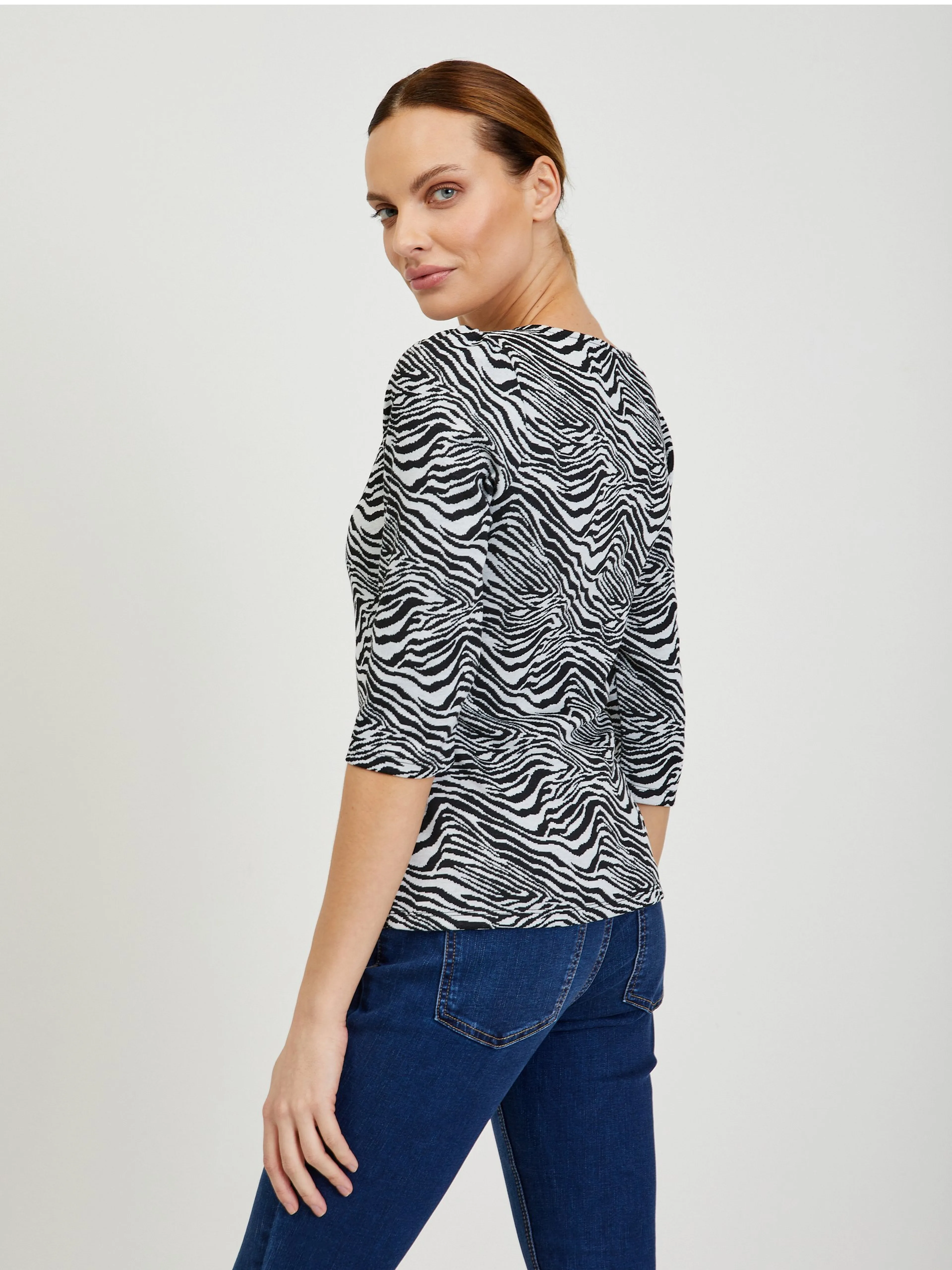 Weißes und schwarzes gemustertes Damen-T-Shirt ORSAY