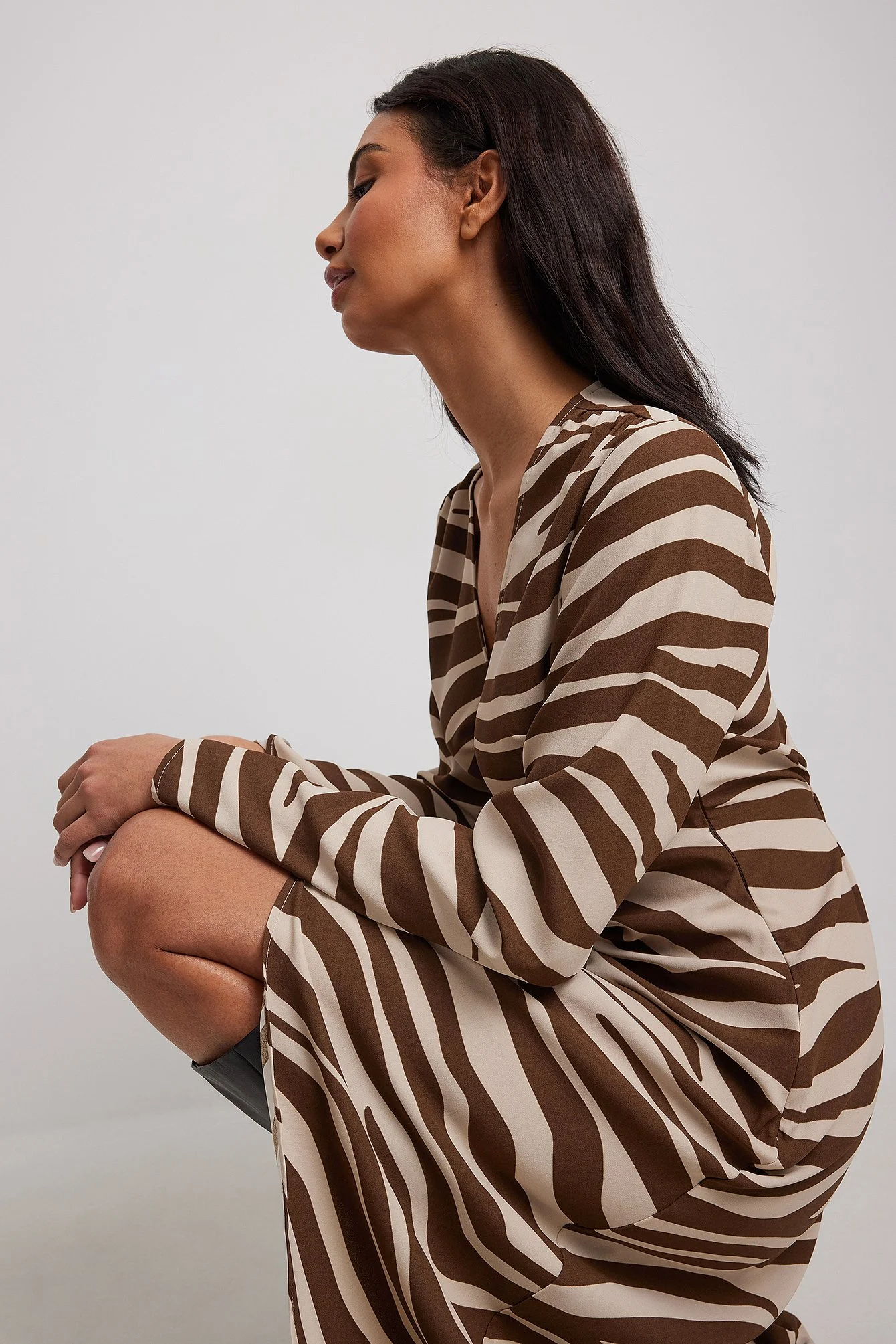 Maxikleid mit Taillendetail