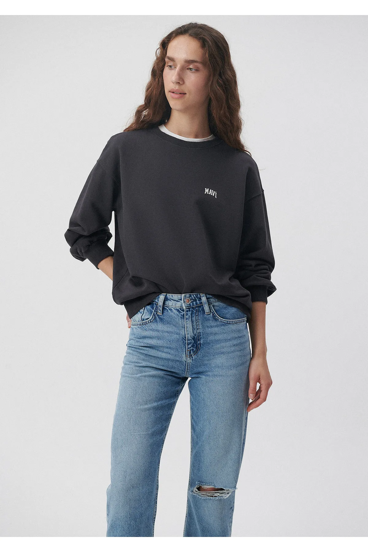 Mavi  Graues Sweatshirt mit Logo-Print 1s10040-82185