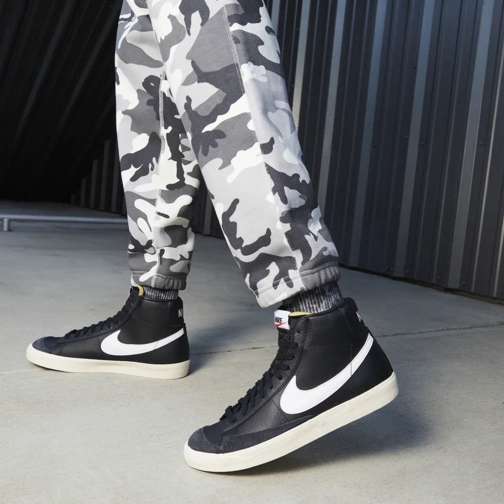 Nike Blazer Mid 77 Vintage BQ6806-002 / schwarz